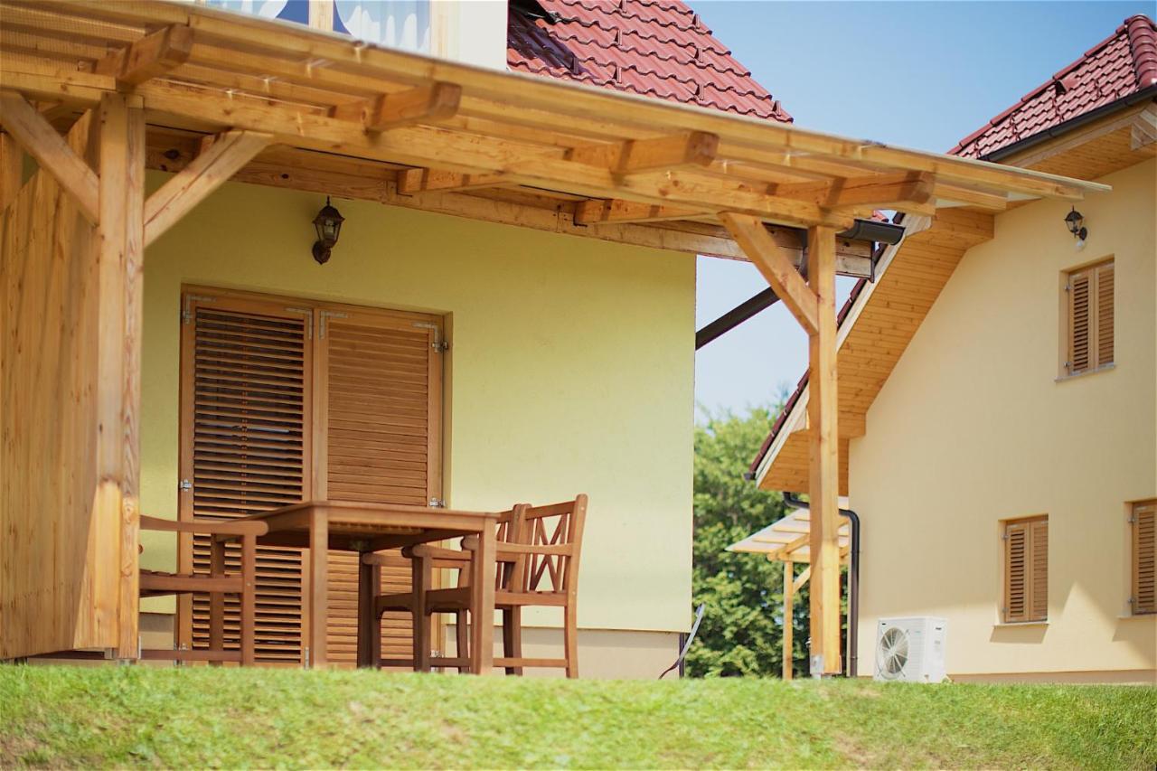 Tourist Farm Apartments Lovrec Jirsovci Ngoại thất bức ảnh