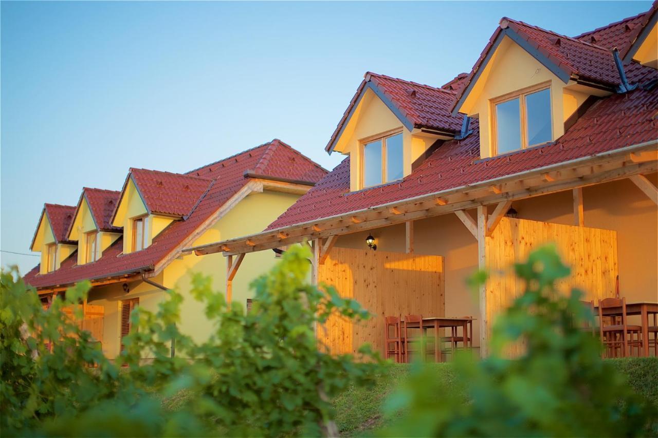Tourist Farm Apartments Lovrec Jirsovci Ngoại thất bức ảnh