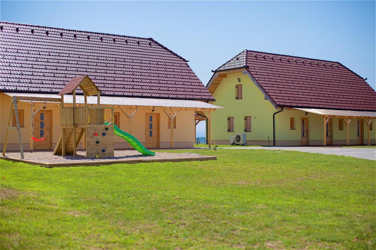 Tourist Farm Apartments Lovrec Jirsovci Ngoại thất bức ảnh