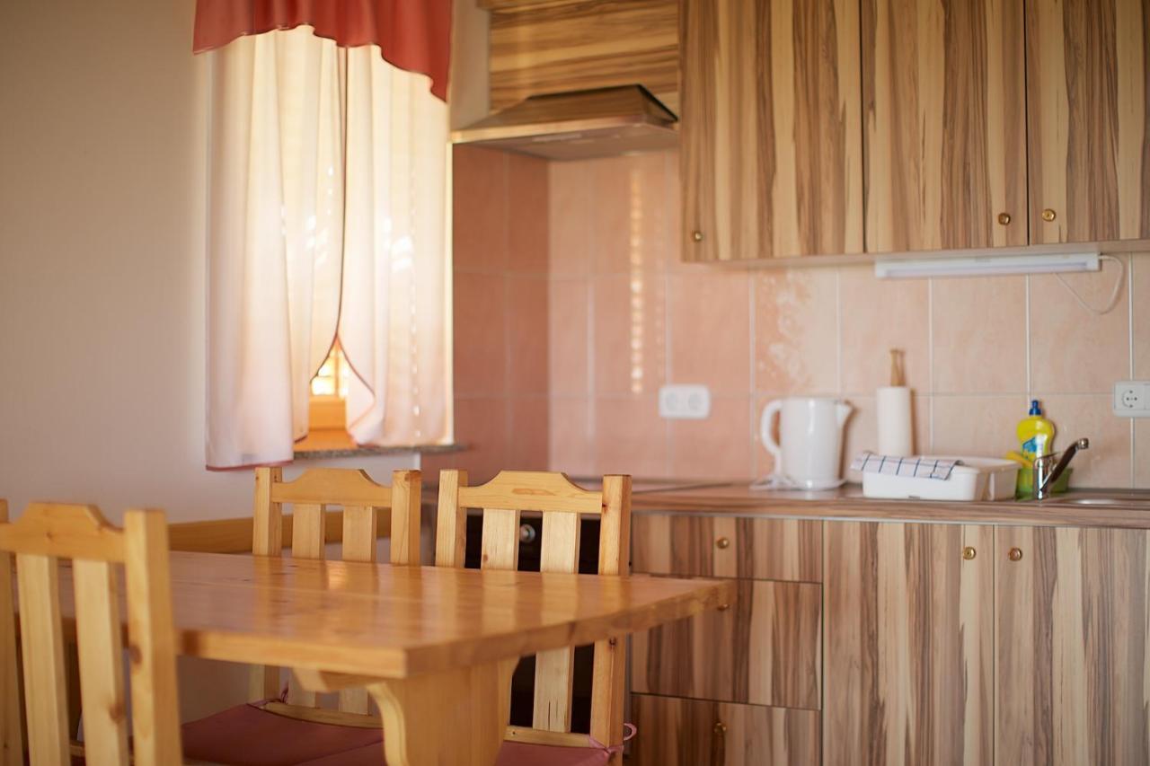 Tourist Farm Apartments Lovrec Jirsovci Ngoại thất bức ảnh